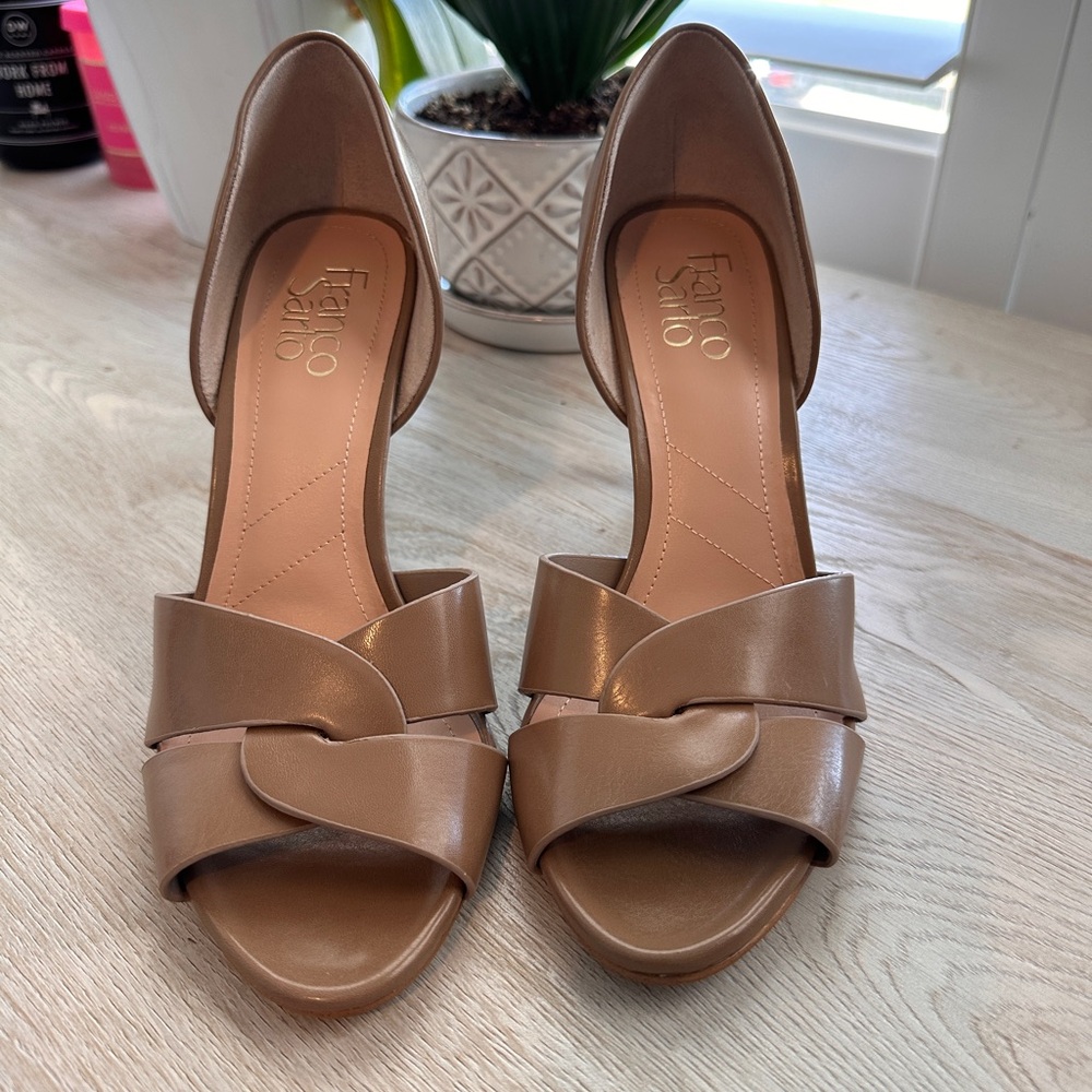 NEW❗️Franco Sarto Women's Tan Heeled Shoe